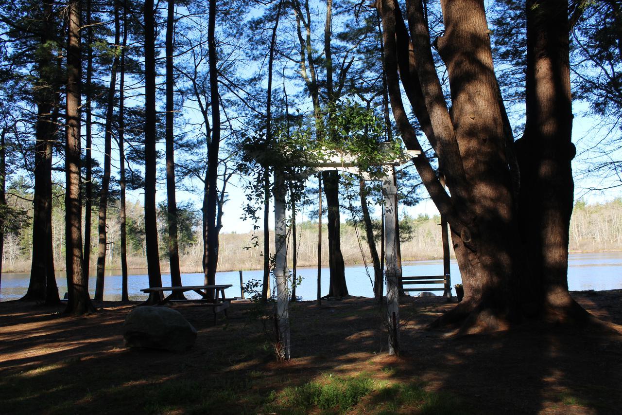 Tuxbury Pond Camping Resort Tiny House Emerson South Hampton Exterior photo