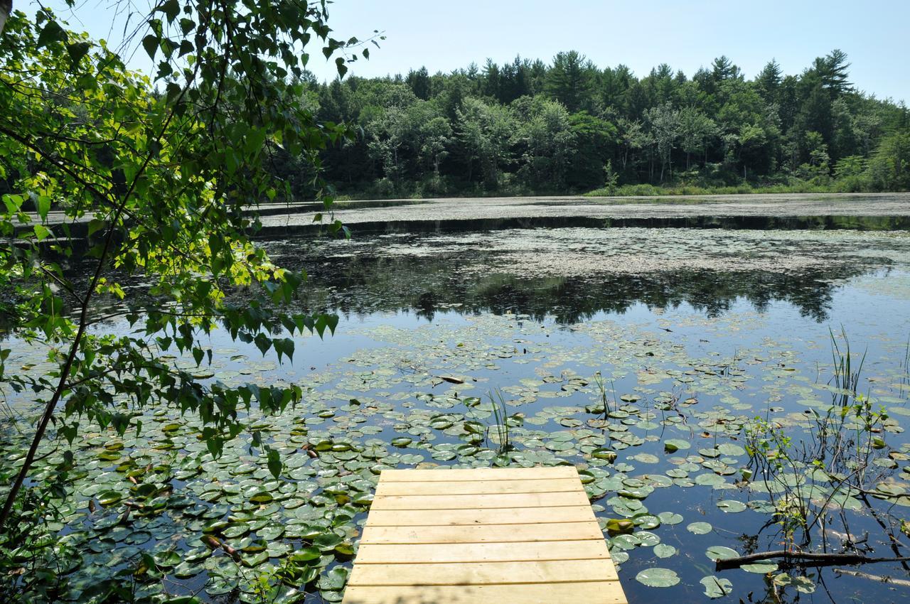 Tuxbury Pond Camping Resort Tiny House Emerson South Hampton Exterior photo