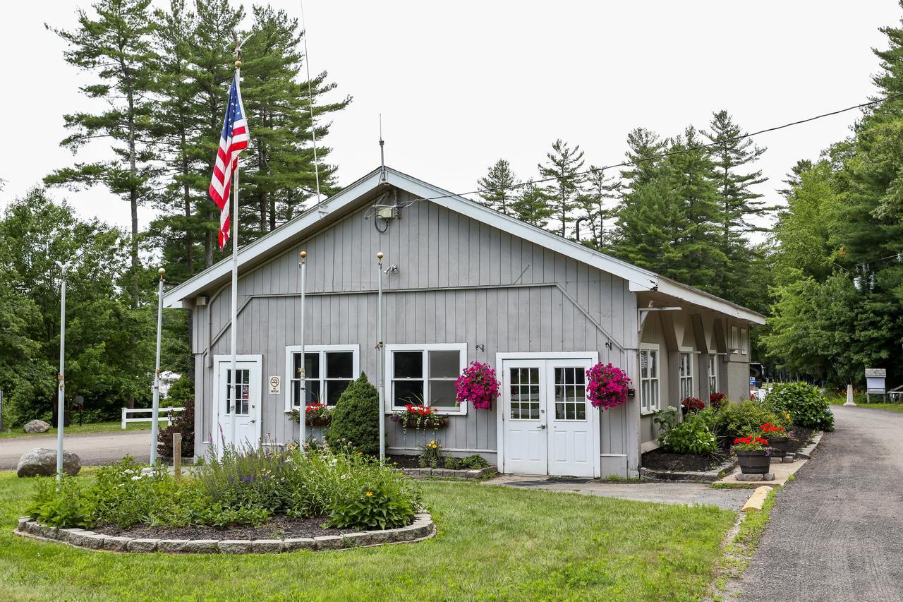 Tuxbury Pond Camping Resort Tiny House Emerson South Hampton Exterior photo